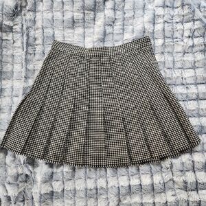 Vintage Pleated Houndstooth Mini Skirt